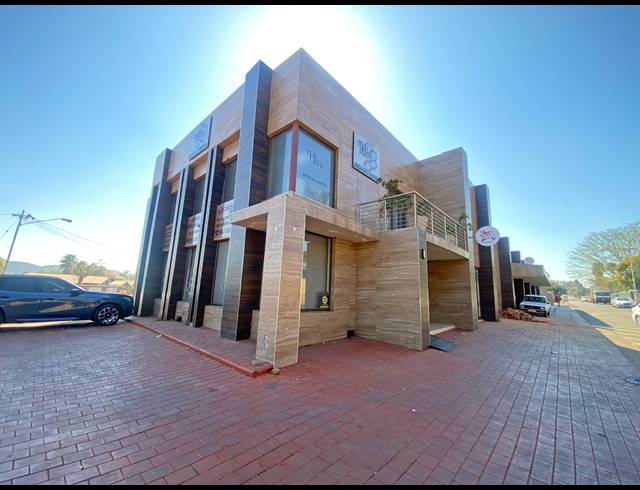 1,700M² BUILDING FOR SALE IN CAPITAL PARK